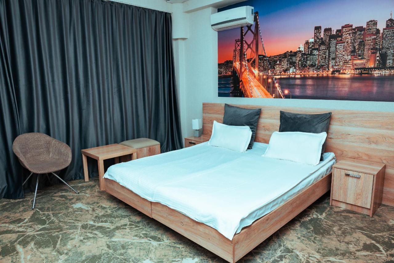 Ocean Hotel Bisjkek Eksteriør billede